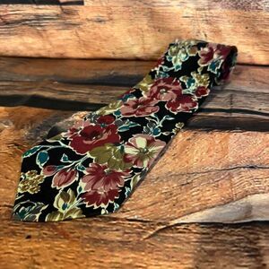 7TH AVE Men's Black Floral Silk Tie Classic Width Designer Necktie
